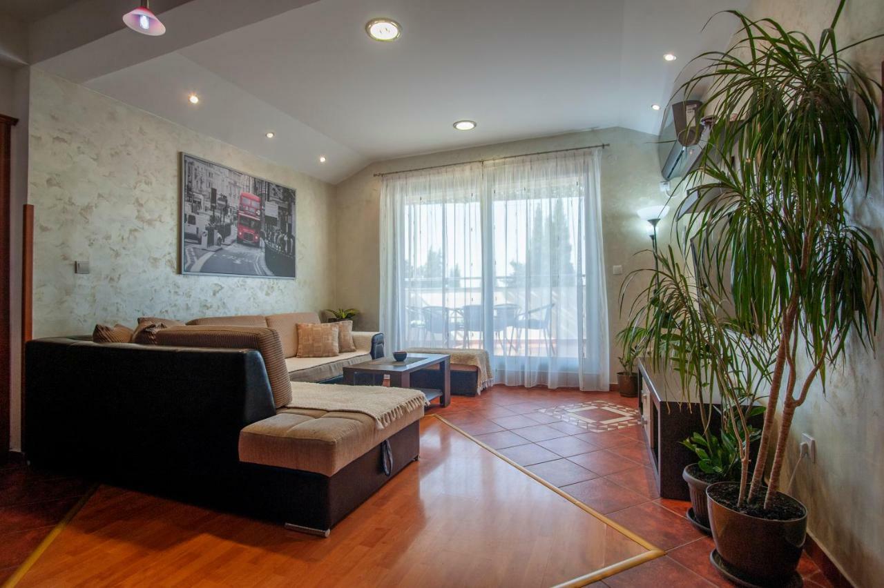בודווה Dobrljanin Lux Apartment מראה חיצוני תמונה